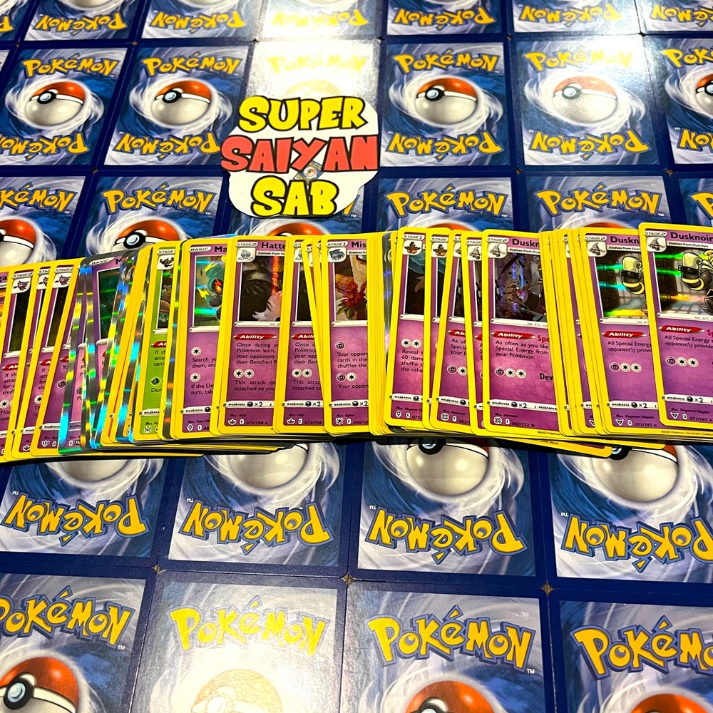 Special edition, holographic Halloween Pokémon cards